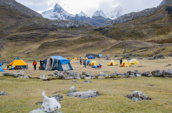 Huayhuash-Mountain-Backdrop.jpg